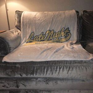 LATE NIGHT WITH DAVID LETTERMAN FLEECE BLANKET WHITE. VINTAGE FROM THE NBC DAYS